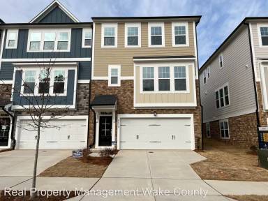 Main picture of 8419 Garnet Rose Ln
