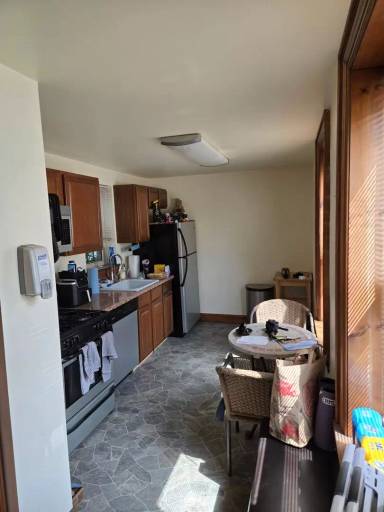 Main picture of 104 E North Ave