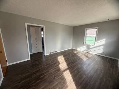 Main picture of 3014 Avenue E