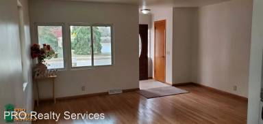 Main picture of 5101 6th St NE