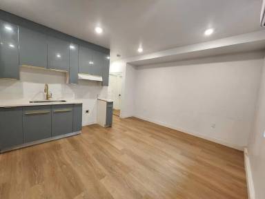 Main picture of 645 N Ardmore Ave