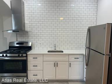 Main picture of 2545 Champa St