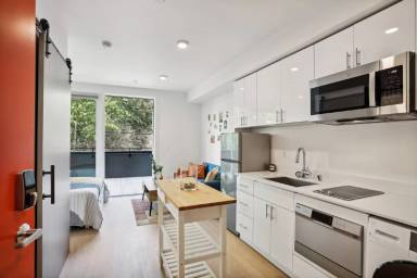 Main picture of 4612 Stone Way N