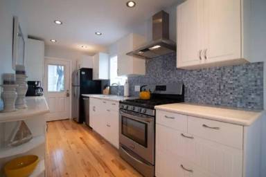 Main picture of 728 Toulon Ct