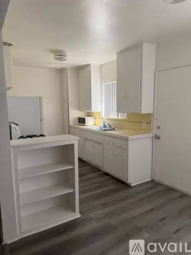 Main picture of 7319 Variel Ave