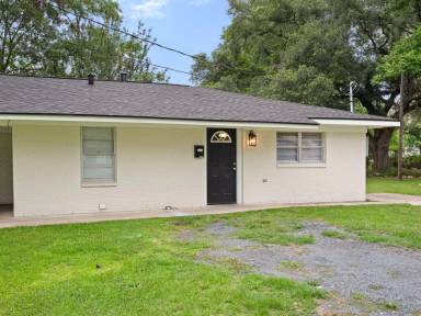 Main picture of 422 Pecan St