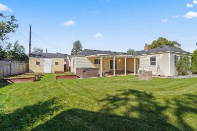 Main picture of 109 E Woodvine St