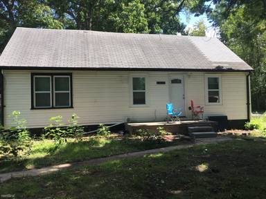 Main picture of 15843 McGuire St