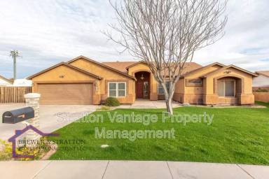 Main picture of 2063 N Ashland