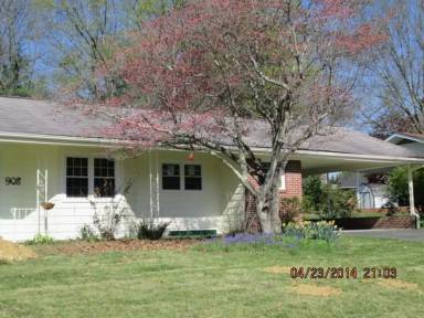 Main picture of 908 Buchanan Dr