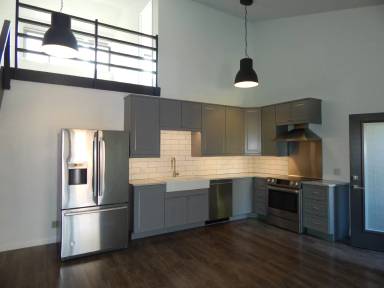 Main picture of 355 W Deloney Ave