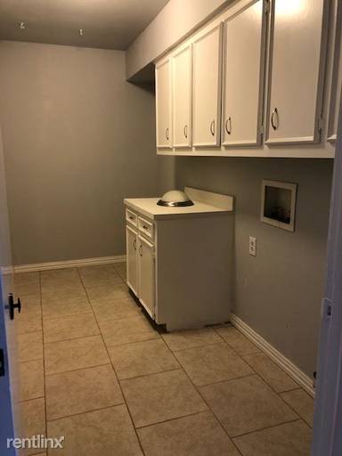 Main picture of 10109 Cherry Tree Dr