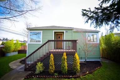 Main picture of 9202 17th Ave SW