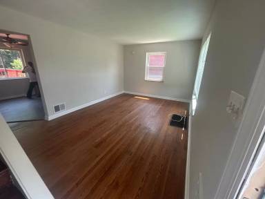 Main picture of 5638 Childs Ave