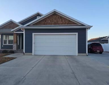 Main picture of 292 W Braeburn Ln