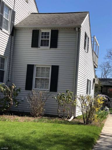 Main picture of 15 Waterford Ln