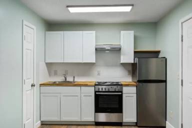 Main picture of 4516 Greentree Rd