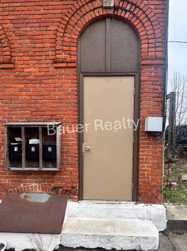 Main picture of 43 E Main St