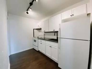 Main picture of 1714 N Lindsay Ave