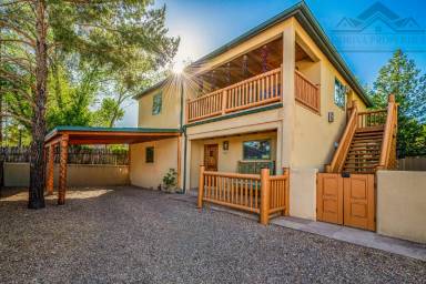 Main picture of 659 Bishops Lodge Rd