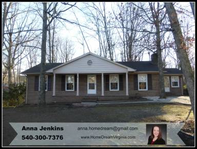 Main picture of 304 Tulip Cir