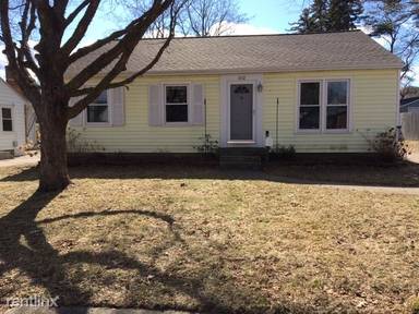 Main picture of 1852 Adams St SE