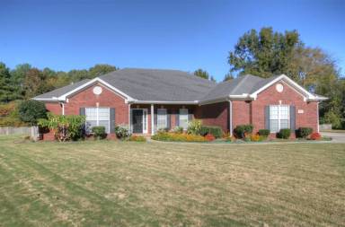 Main picture of 106 Corridar Dr