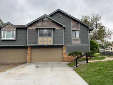 Main picture of 3427 Comstock Ave