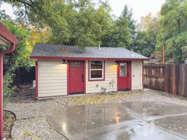 Main picture of 806 Normal Ave