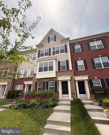 Main picture of 3616 Summer House St