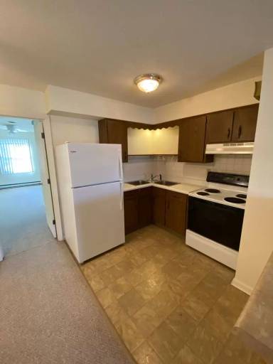 Main picture of 305 Birch St