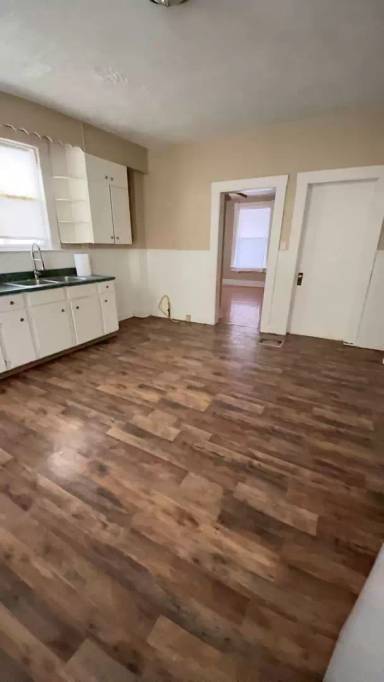 Main picture of 10 Walter St