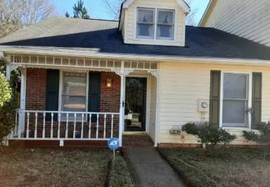 Main picture of 8058 Woodlake Dr