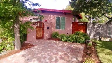 Main picture of 821 Hacienda Way