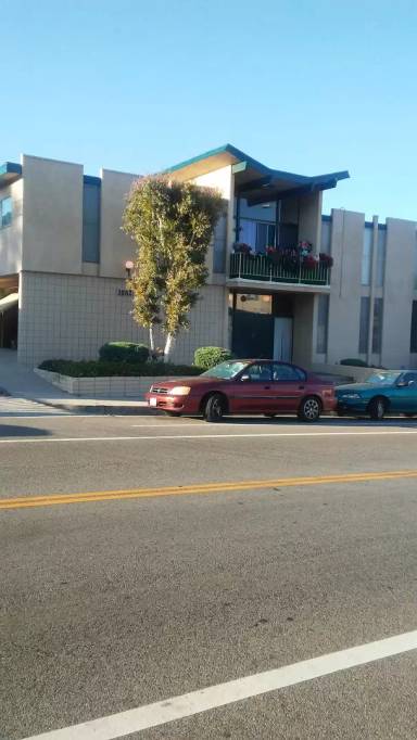 Main picture of 1062 W 13th St