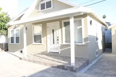 Main picture of 5542 Harold Way