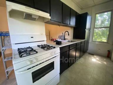 Main picture of 30 N 2nd St