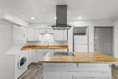 Main picture of 1511 W Mission Ave