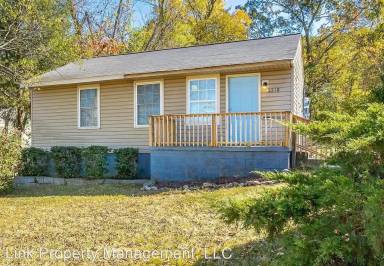 Main picture of 2310 N Chamberlain Ave
