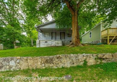 Main picture of 2615 E 18th St