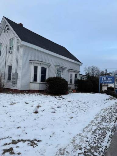 Main picture of 853 Main St