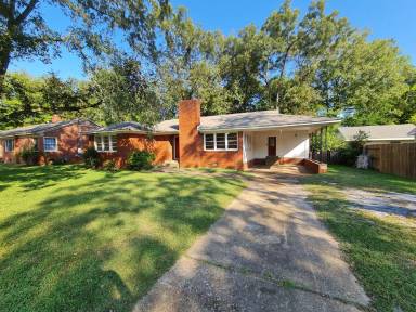 Main picture of 3563 Pelzer Ave