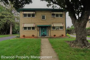 Main picture of Pine Crest Apartments