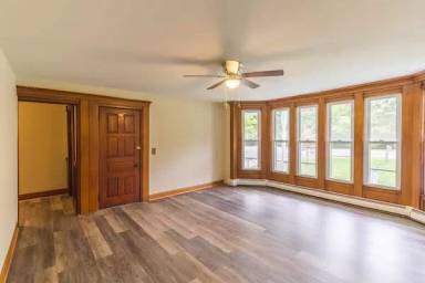 Main picture of 8755 Jackson St