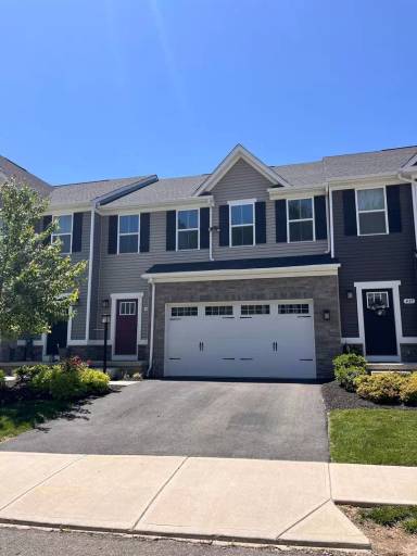 Main picture of 437 Greenwood Dr