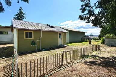 Main picture of 938 Madrona Beach Rd