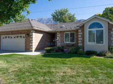 Main picture of 107 Woodside Dr