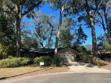 Main picture of 2674 Spring Ct