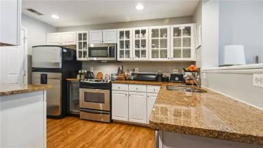 Main picture of 12038 Trumbull Way