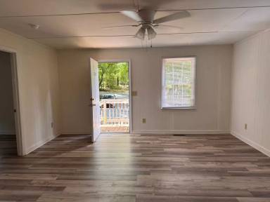 Main picture of 2218 Dixon St